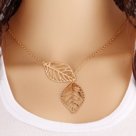 Jewelry - Boho Double Leaf Gold Filigree Lariat Necklace